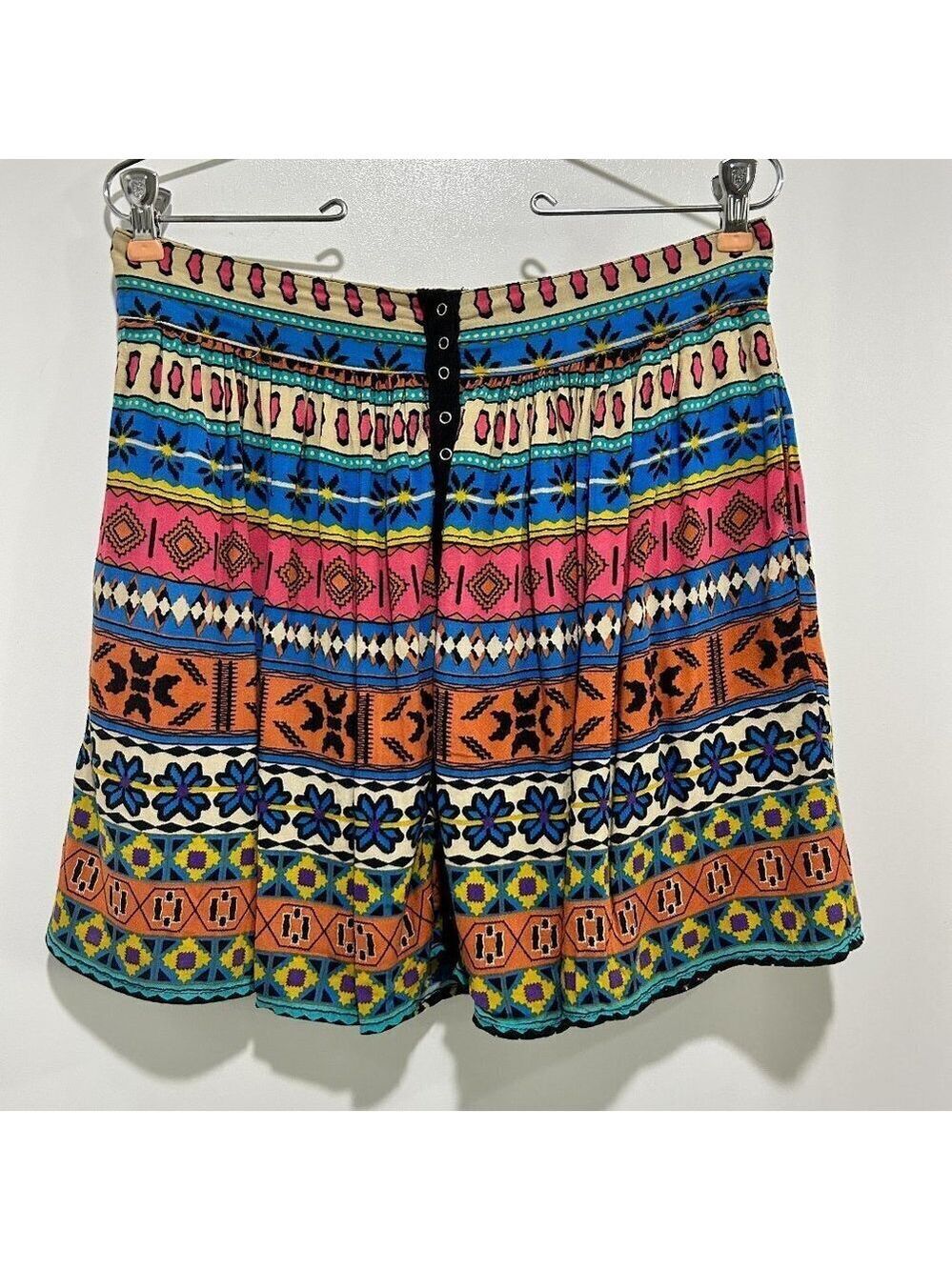 Ladies Forever 21 mini skirt with pockets Size L